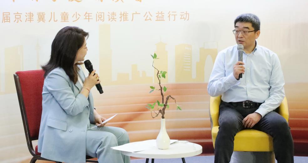 学大教育携手开明慈善基金会持续推进校园阅读公益